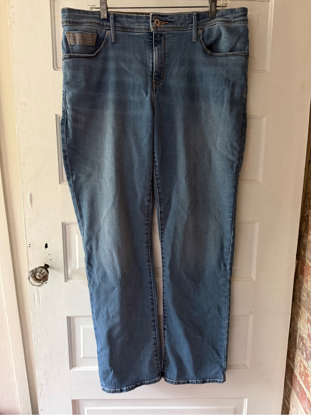 Levi's 512 Straight Leg Jeans in Medium Blue Wash